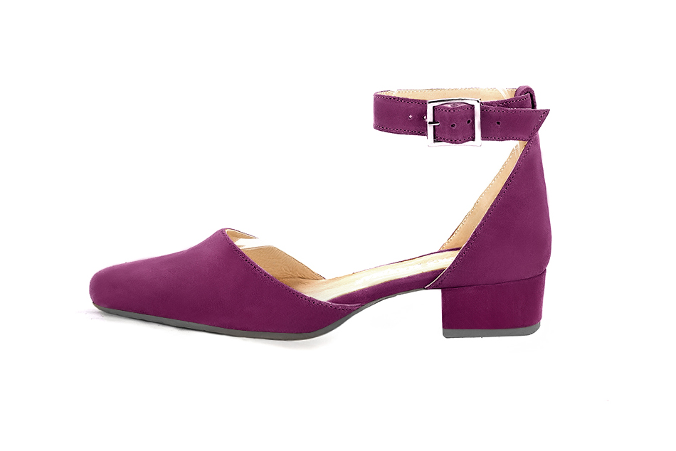 French elegance and refinement for these mulberry purple dress open side shoes, with a strap around the ankle, 
                available in many subtle leather and colour combinations. Its high vamp and high bracelet will give you good support.
The flange will be adapted to the size of your ankle.
To personalize or not, according to your inspiration and your needs.  
                Matching clutches for parties, ceremonies and weddings.   
                You can customize these shoes to perfectly match your tastes or needs, and have a unique model.  
                Choice of leathers, colours, knots and heels. 
                Wide range of materials and shades carefully chosen.  
                Rich collection of flat, low, mid and high heels.  
                Small and large shoe sizes - Florence KOOIJMAN